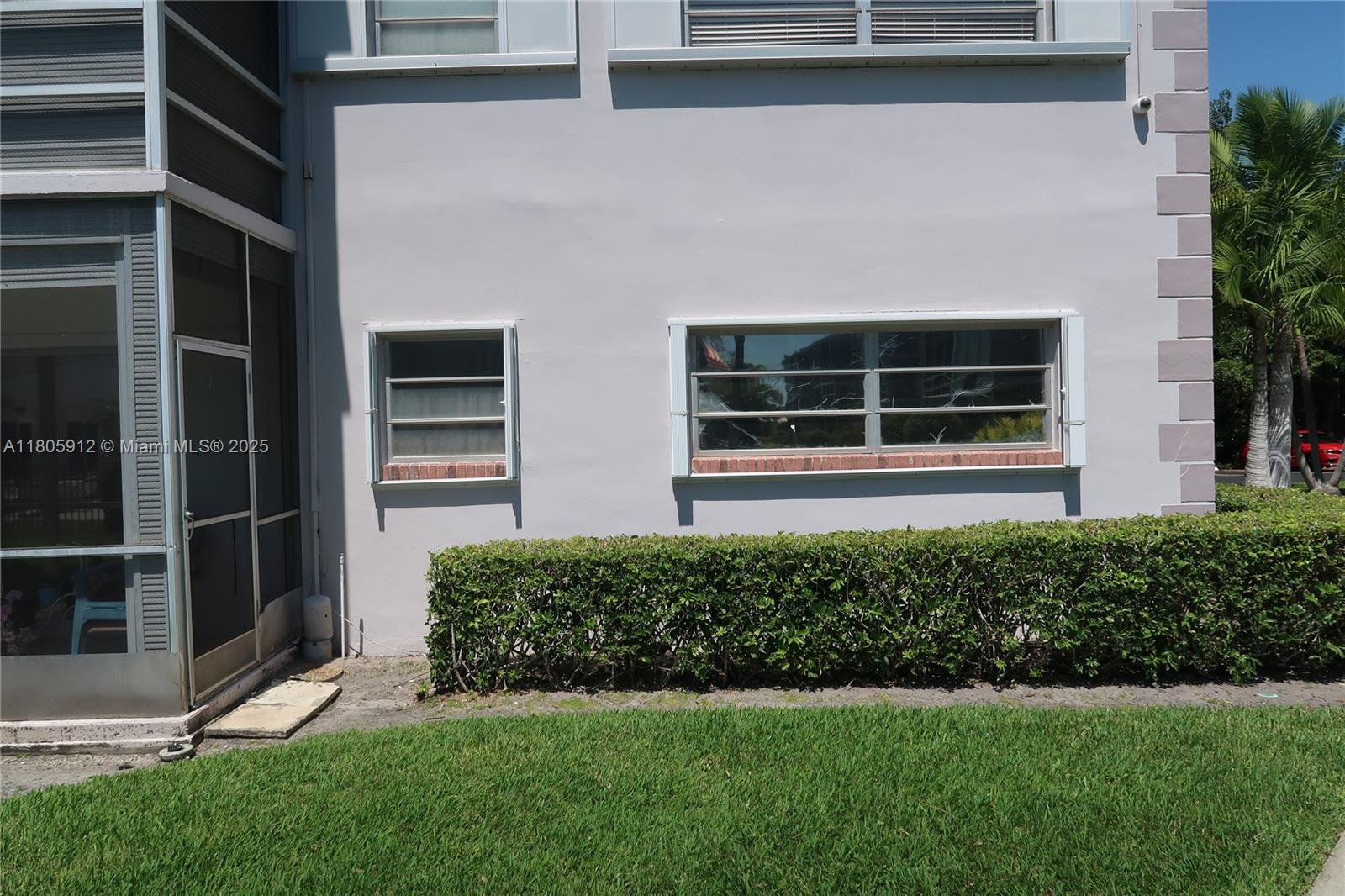 700 Layne Blvd #112,Hallandale Beach, FL 33009