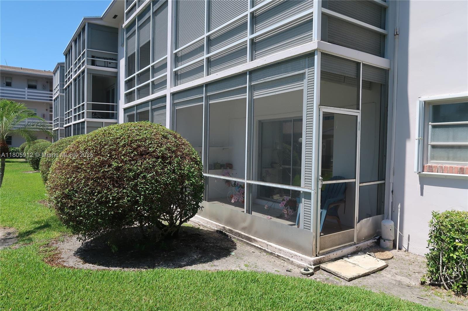 700 Layne Blvd #112,Hallandale Beach, FL 33009