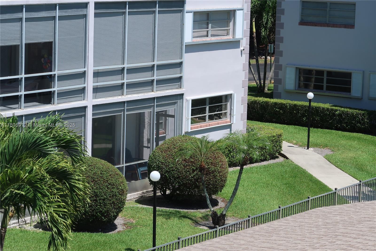 700 Layne Blvd #112,Hallandale Beach, FL 33009