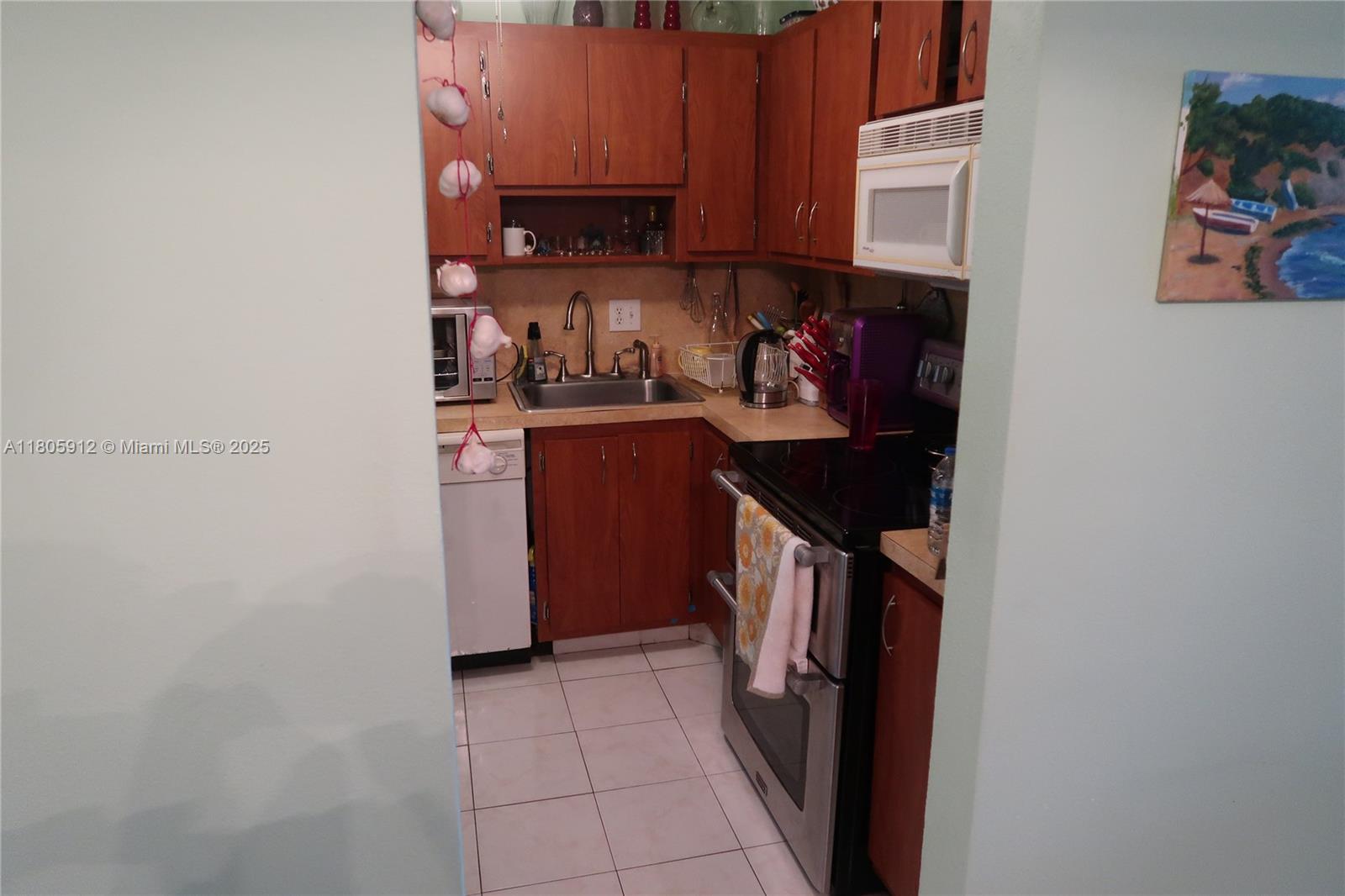 700 Layne Blvd #112,Hallandale Beach, FL 33009