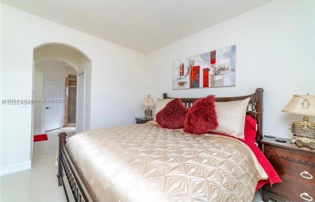 16588 SW 44th St Kendall, FL 33185