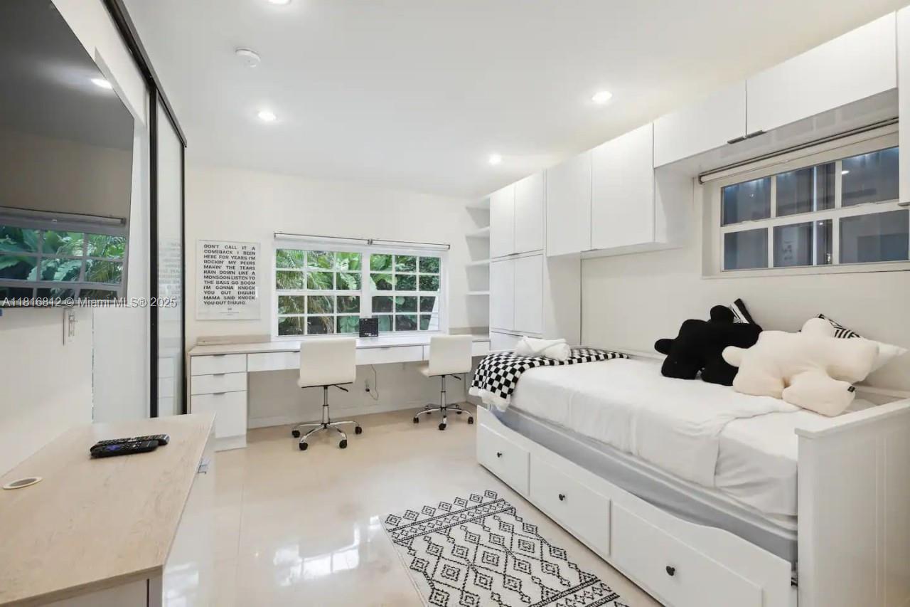 1329 Tyler St,Hollywood, FL 33019