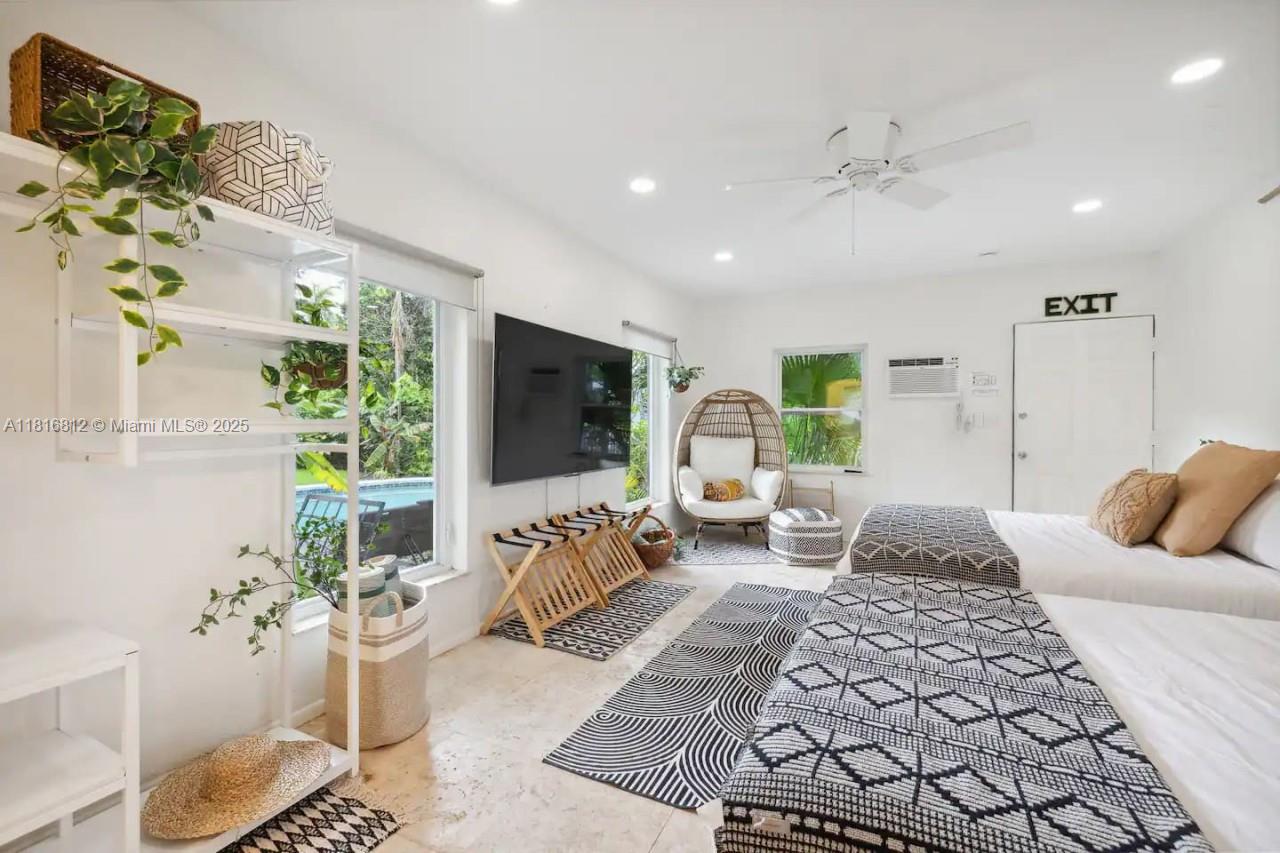 1329 Tyler St,Hollywood, FL 33019