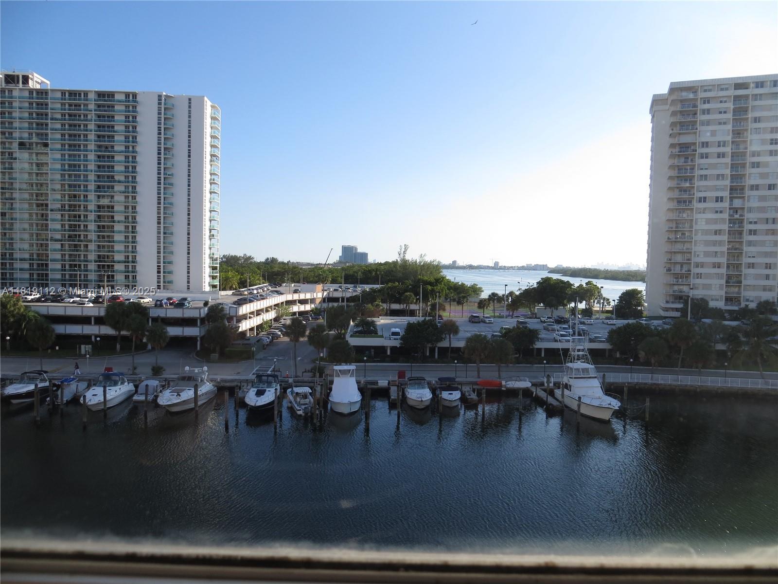 220 Kings Pt Dr #607