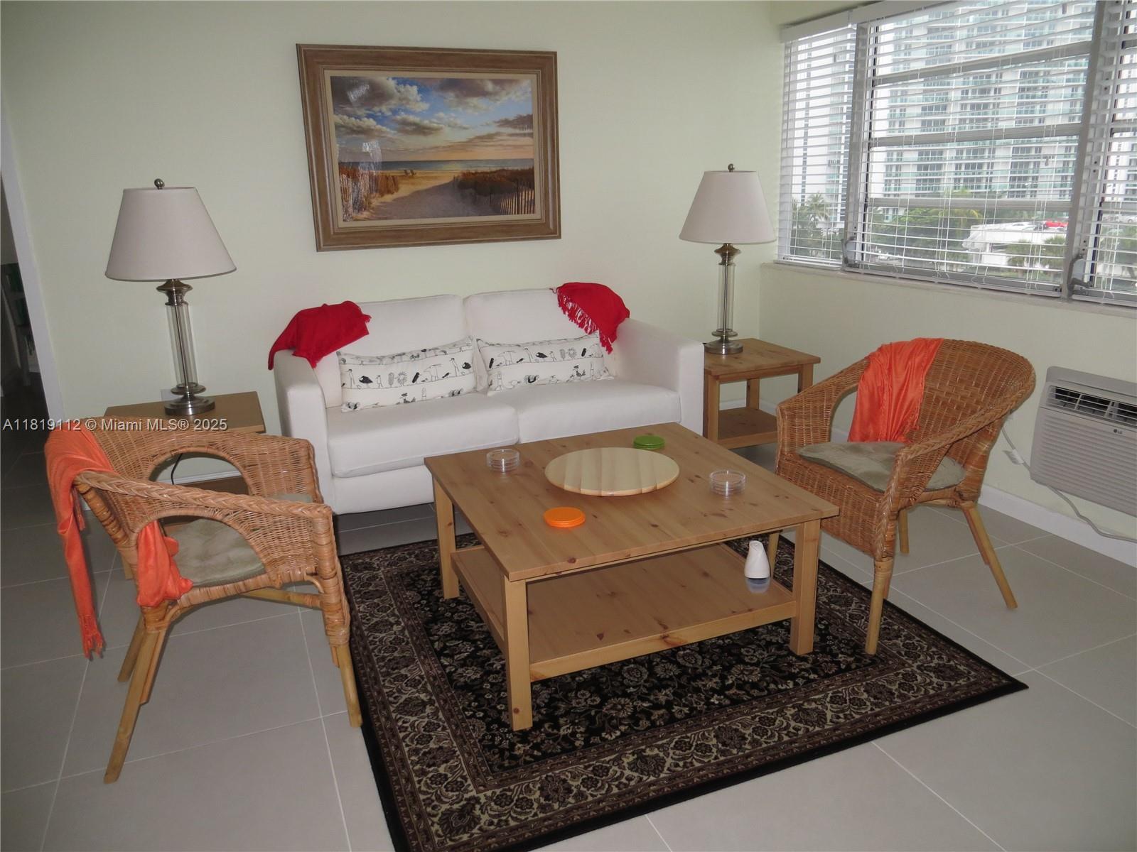 220 Kings Pt Dr #607,Sunny Isles Beach, FL 33160