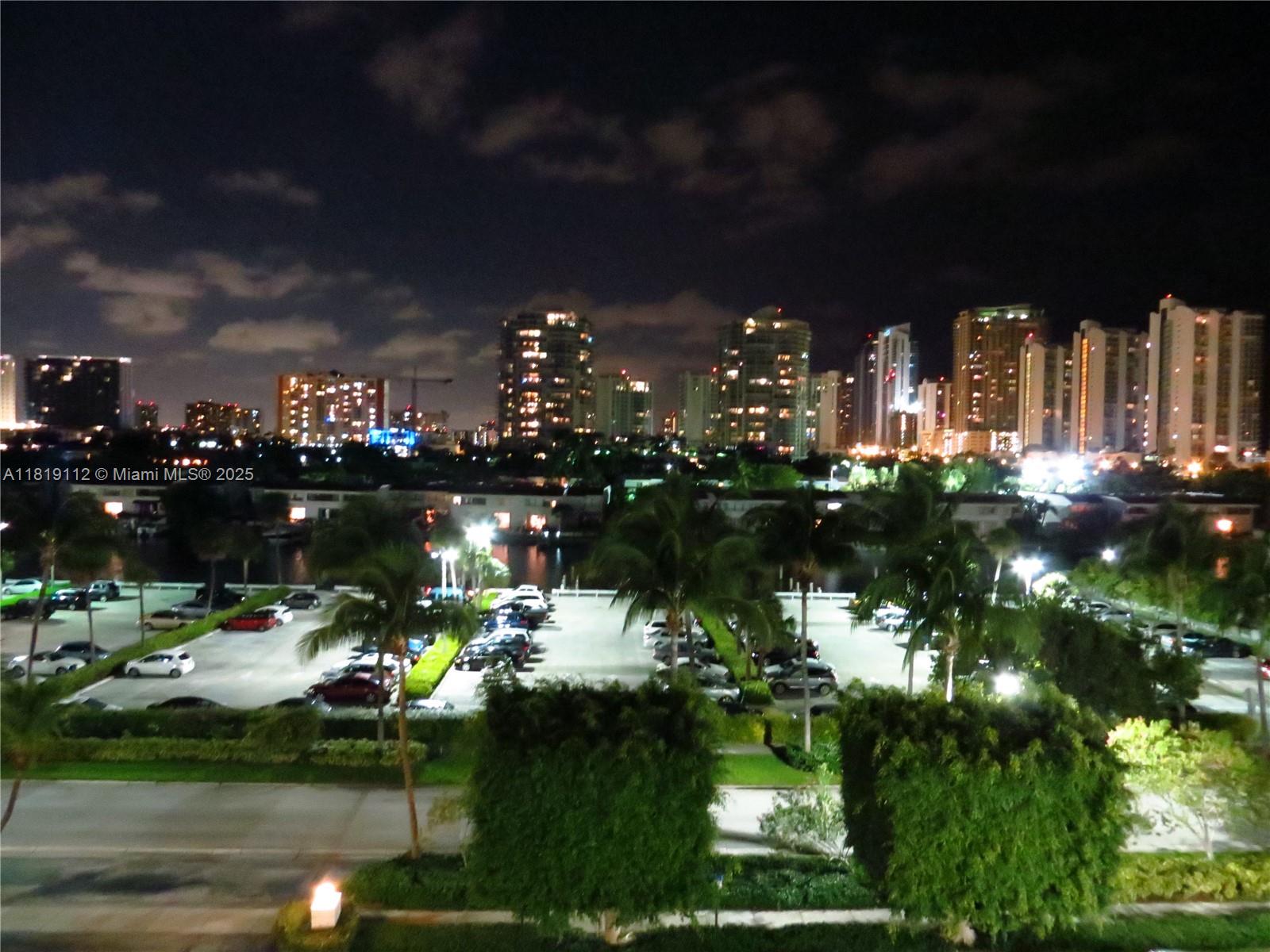 220 Kings Pt Dr #607,Sunny Isles Beach, FL 33160