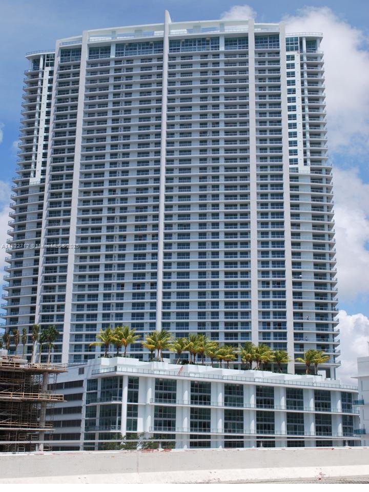 image Ivy Condo16