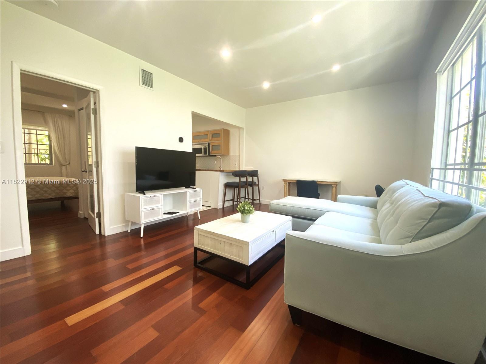 815 Euclid Ave #2