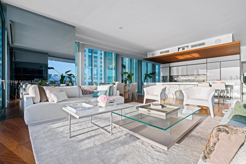 image Monad Terrace2