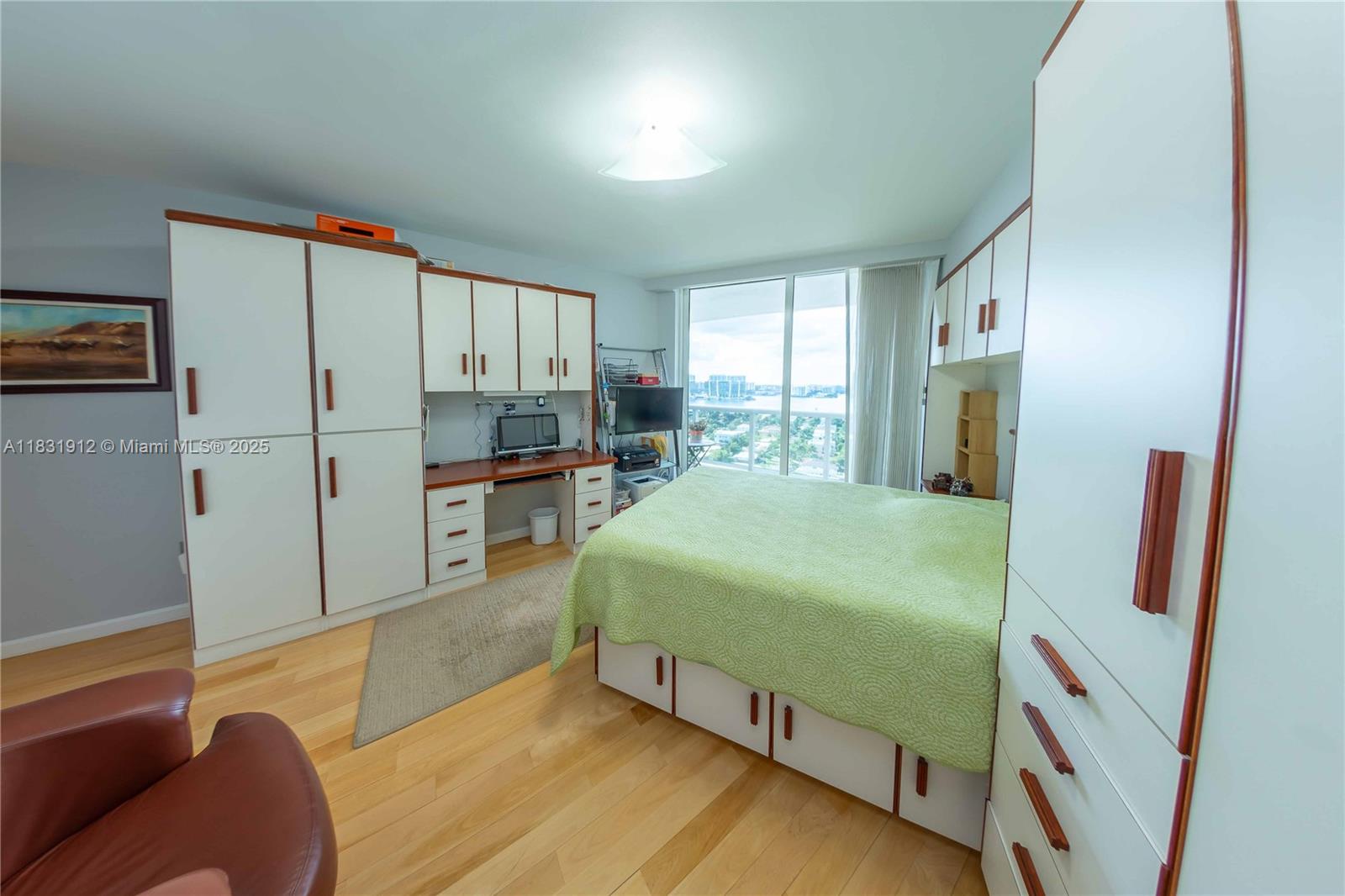 image Ocean Three Condo16