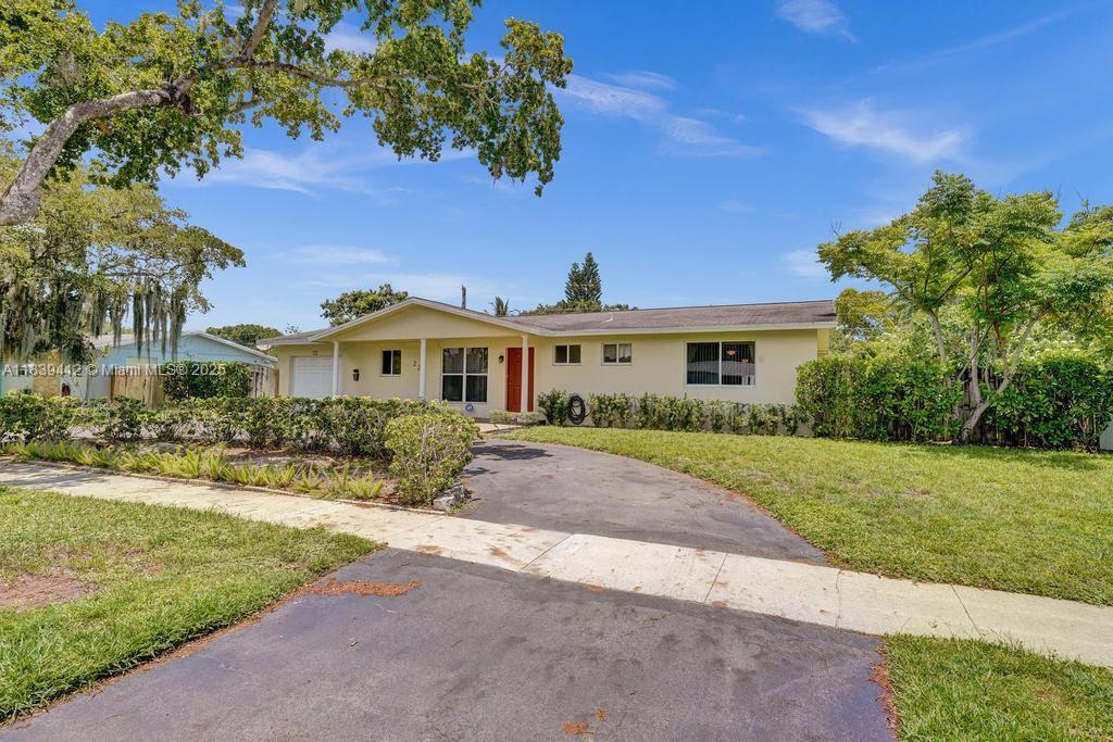 222 SW 52nd Ter
