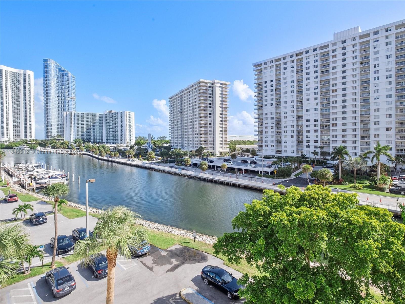 400 Kings Pt Dr #523