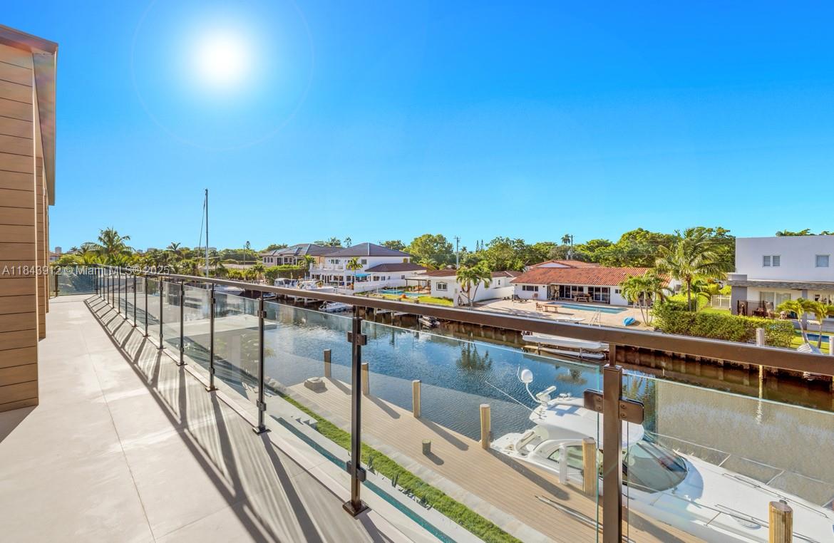 2050 S Hibiscus Dr North Miami, FL 33181