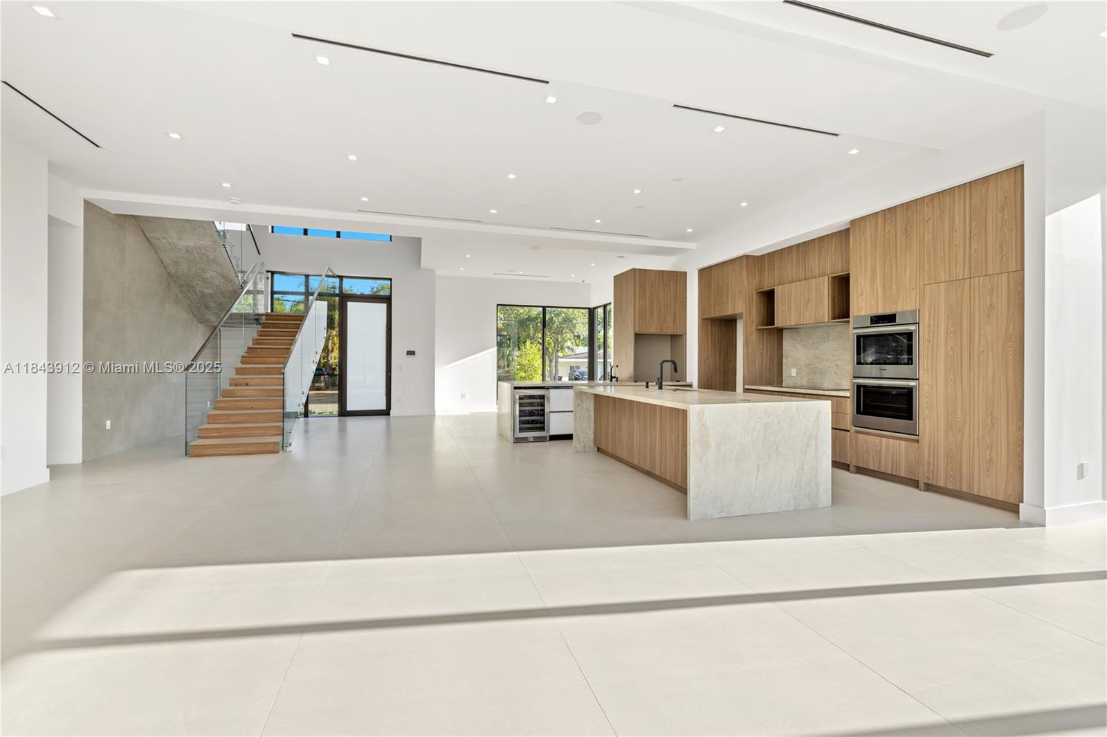 2050 S Hibiscus Dr North Miami, FL 33181