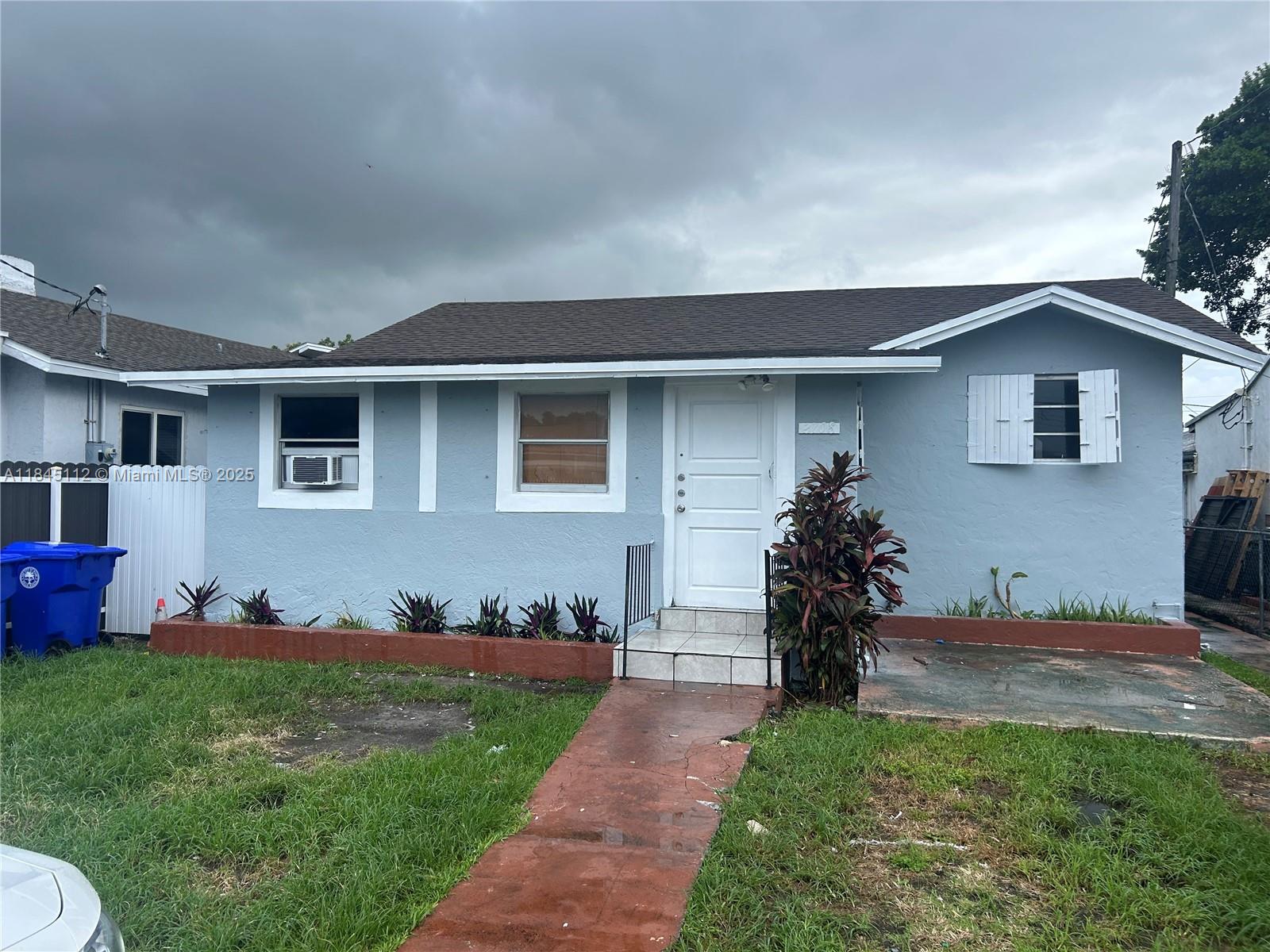 2708 NW 22nd Ct