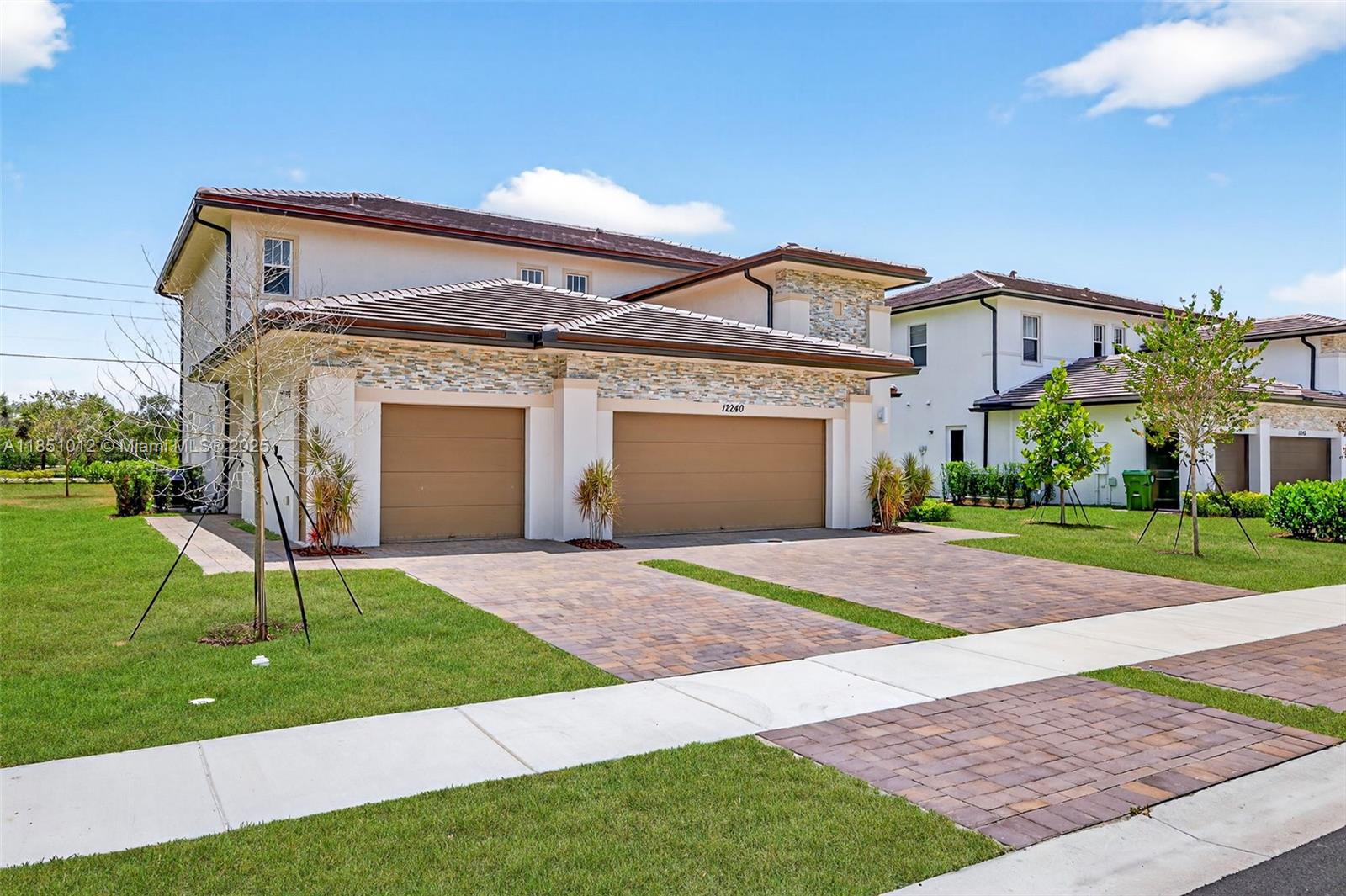12240 SW 44th Ct