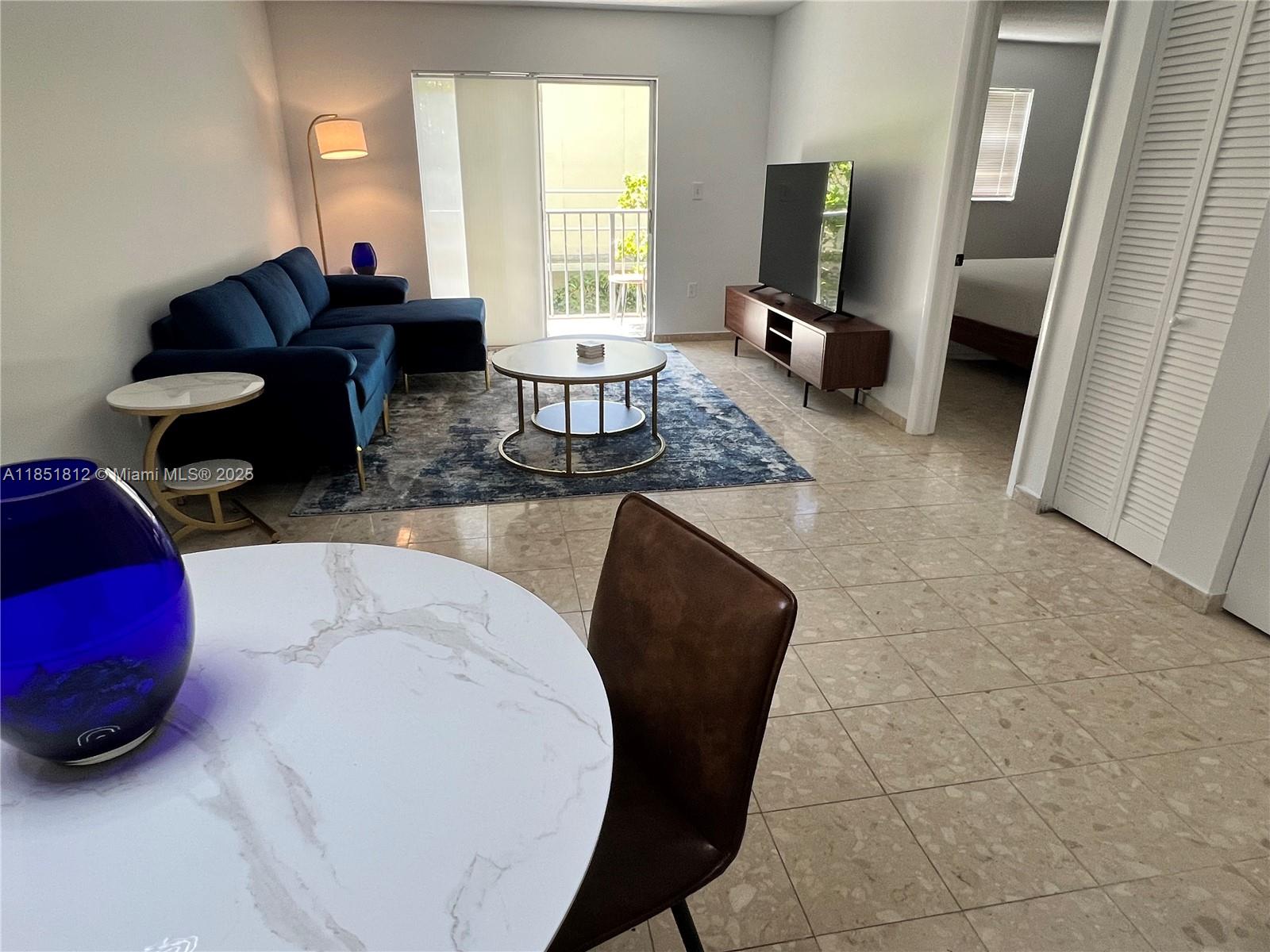 1605 Meridian Ave #202
