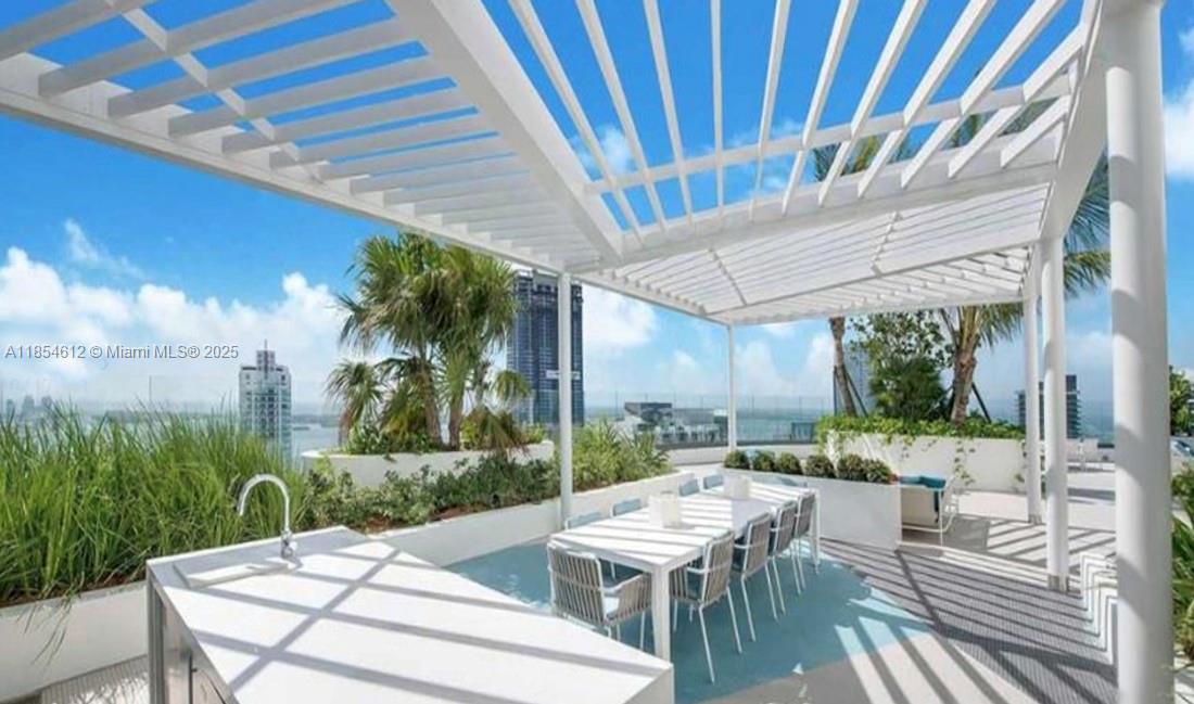 image BRICKELL HEIGHTS EAST CON2