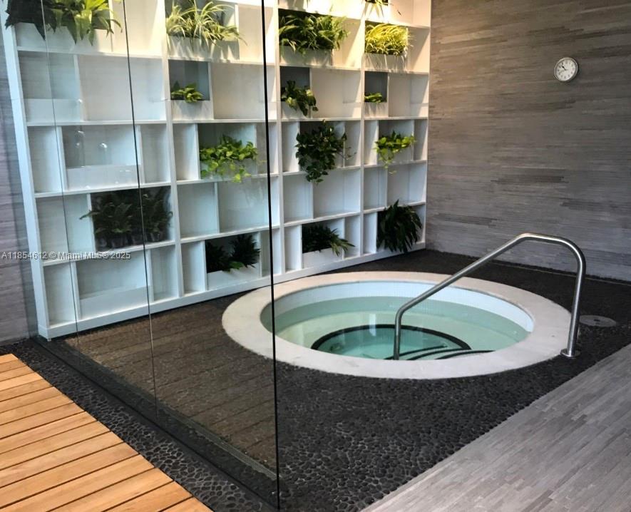 image BRICKELL HEIGHTS EAST CON5