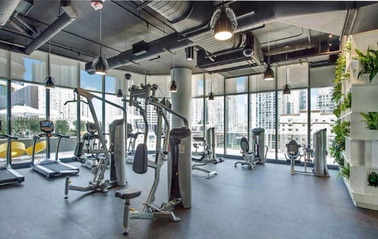 image BRICKELL HEIGHTS EAST CON8