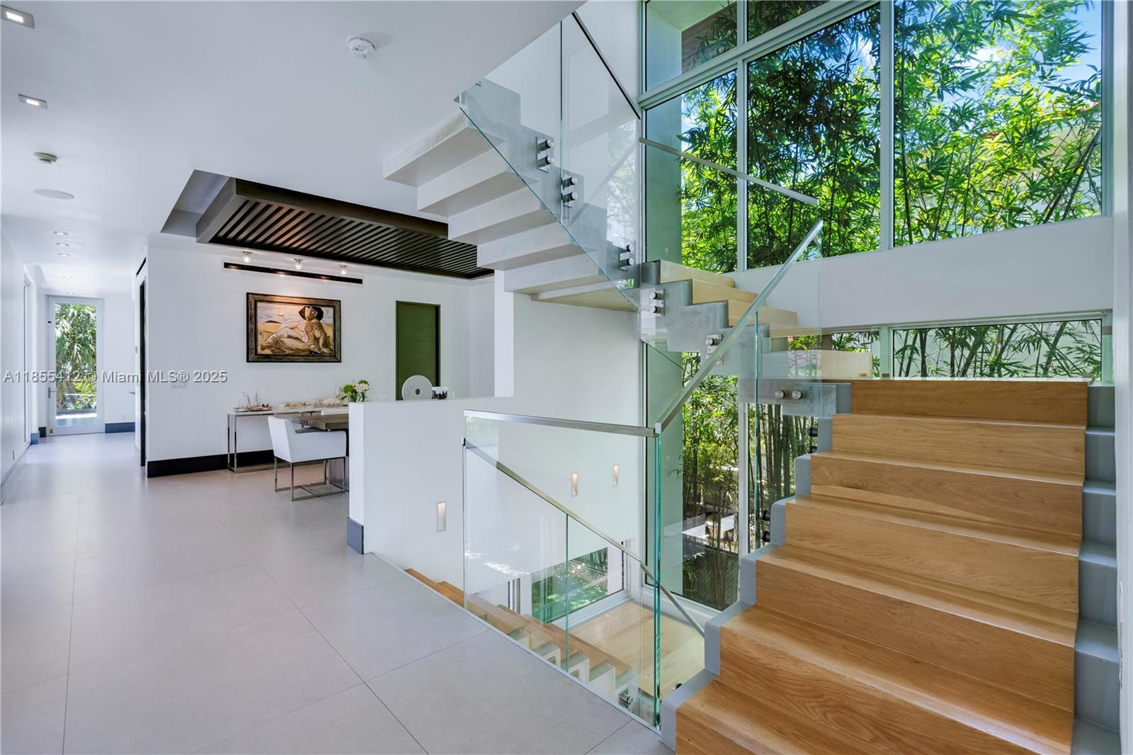 545 Sabal Palm Key Biscayne, FL 33149 545 Sabal Palm Key Biscayne, FL 33149