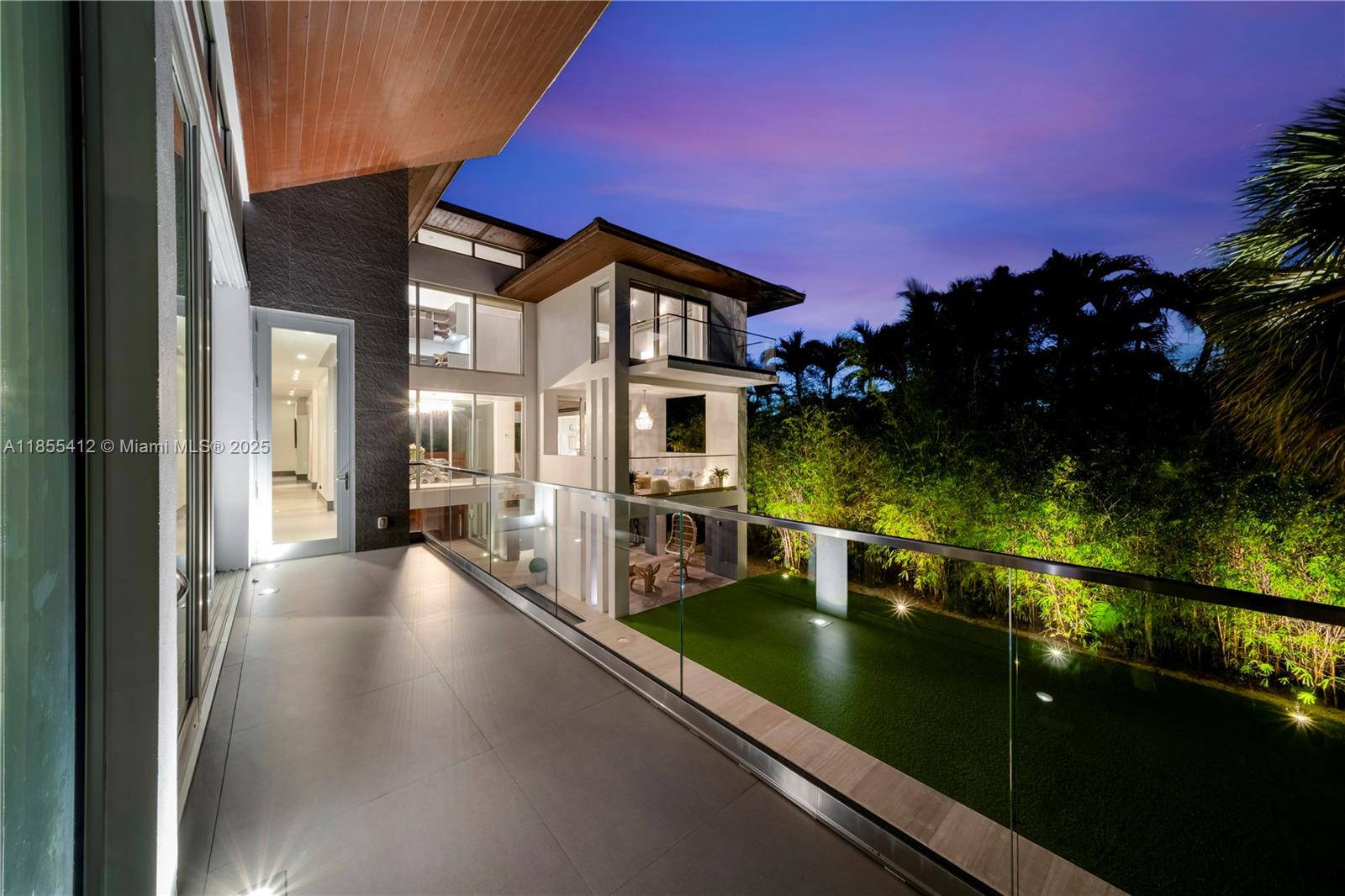 545 Sabal Palm Key Biscayne, FL 33149 545 Sabal Palm Key Biscayne, FL 33149