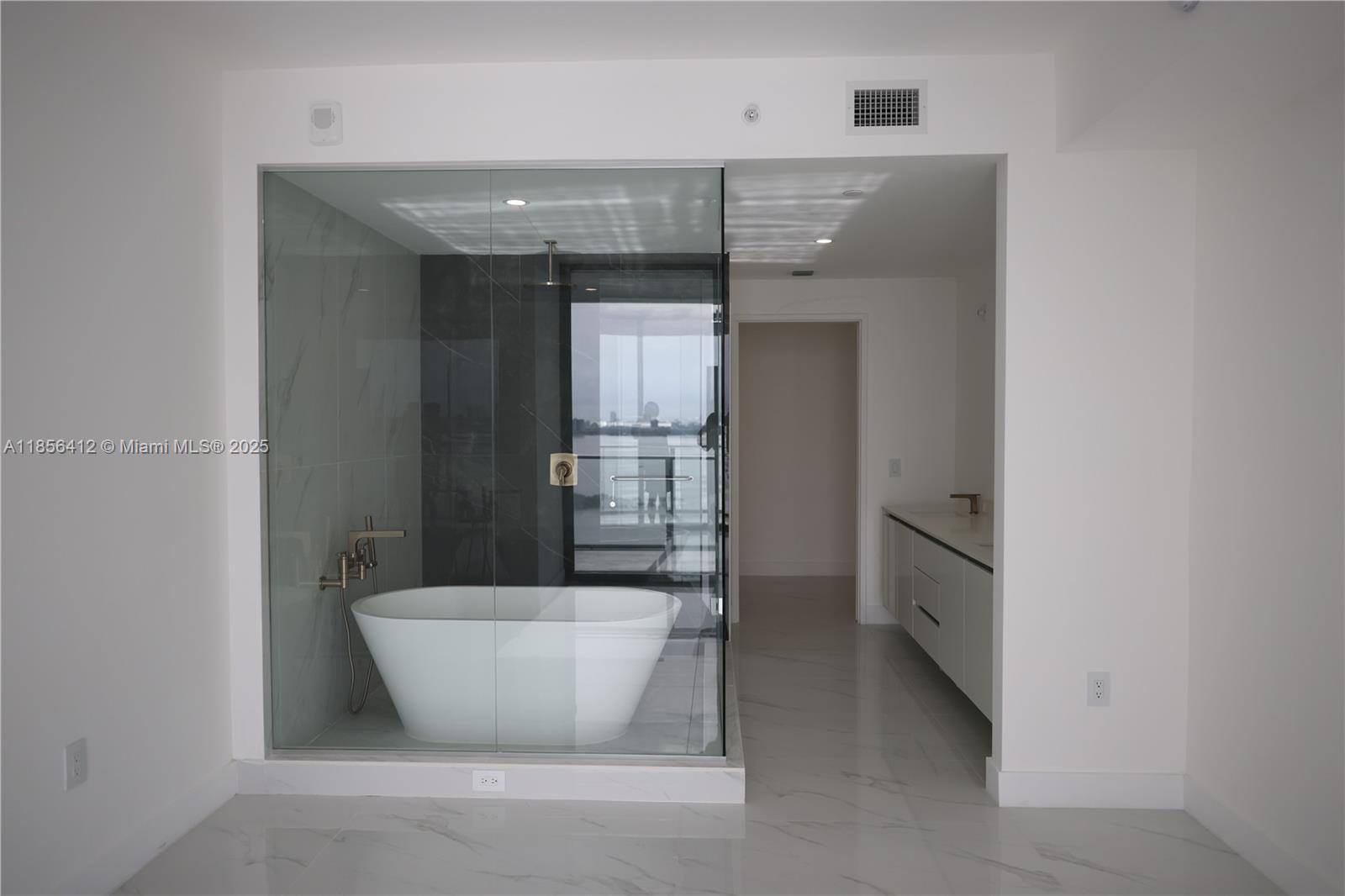 image Aria Reserve Miami3