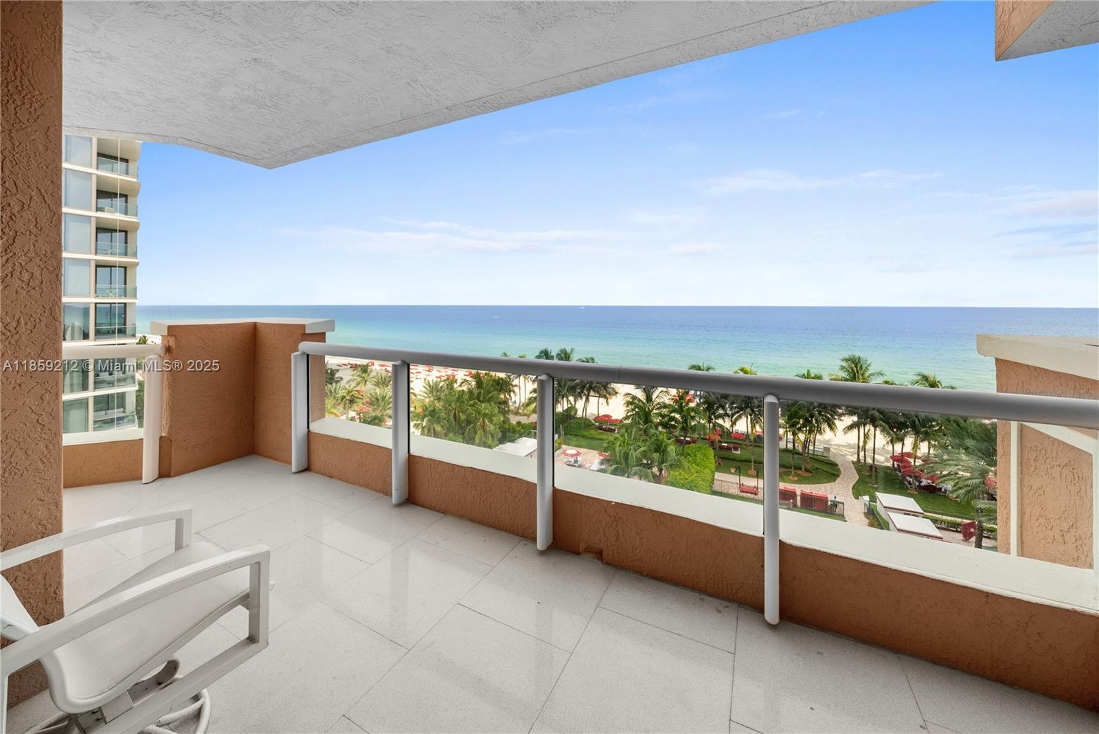image Acqualina Ocean Residence9