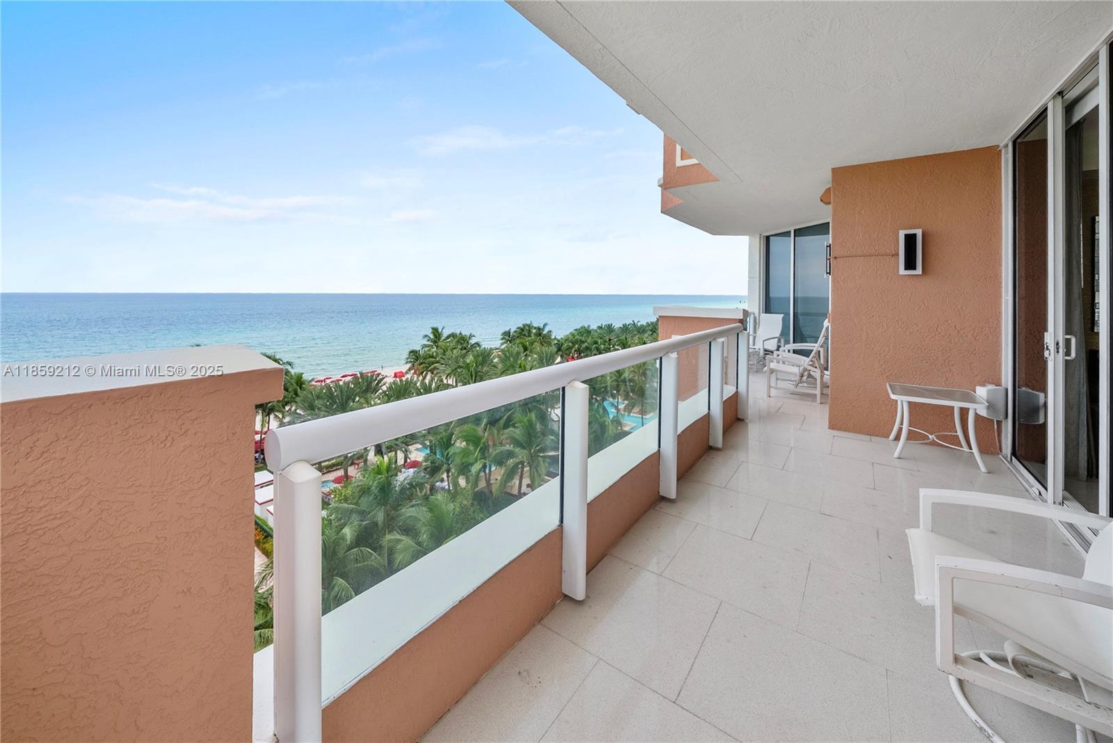 image Acqualina Ocean Residence12