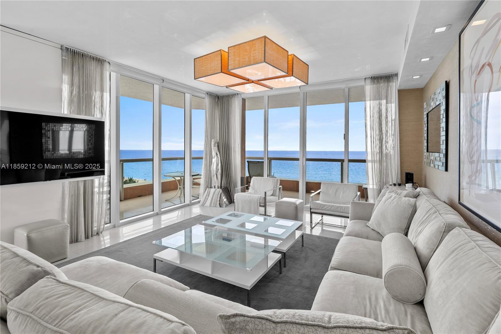 image Acqualina Ocean Residence16