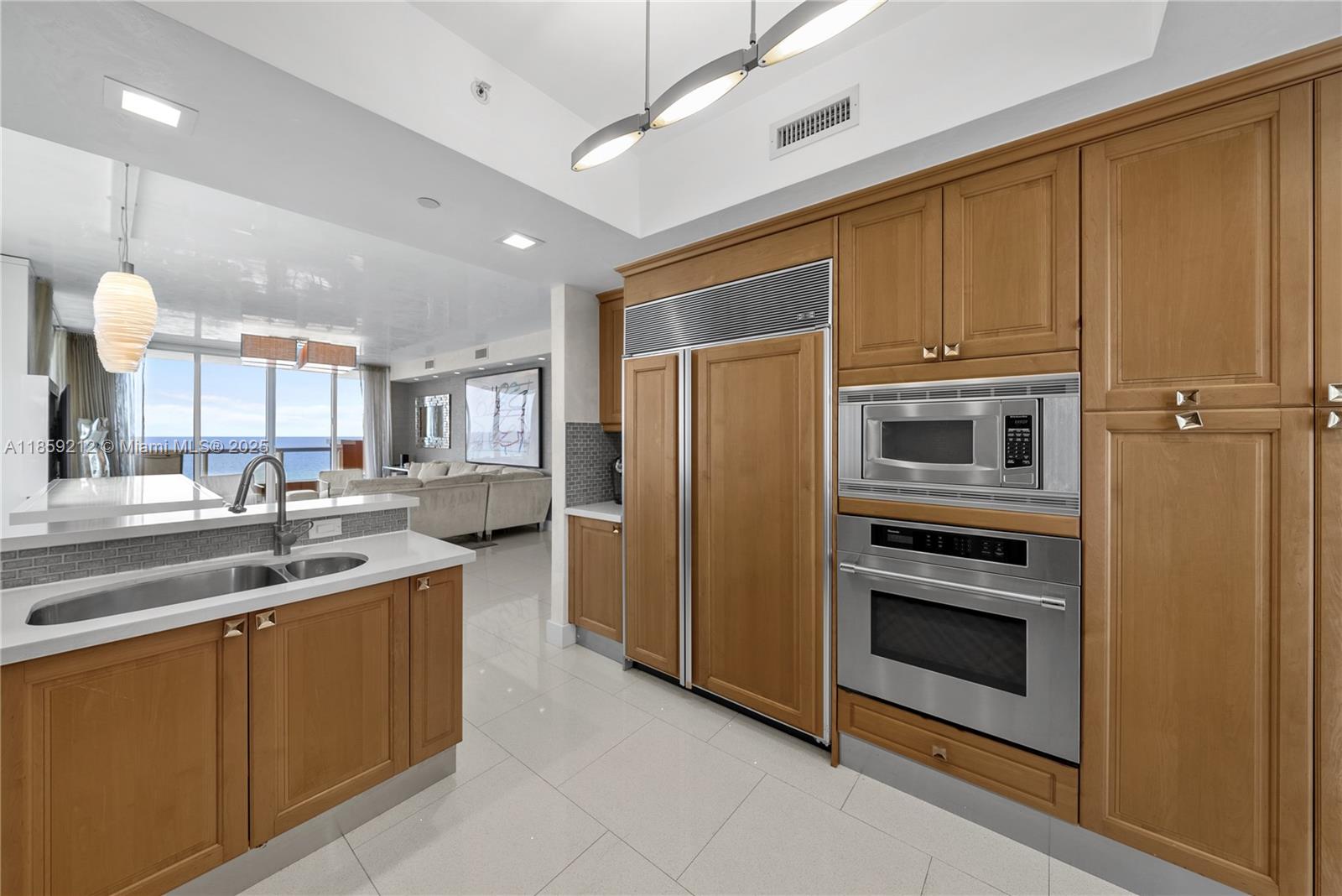 image Acqualina Ocean Residence24