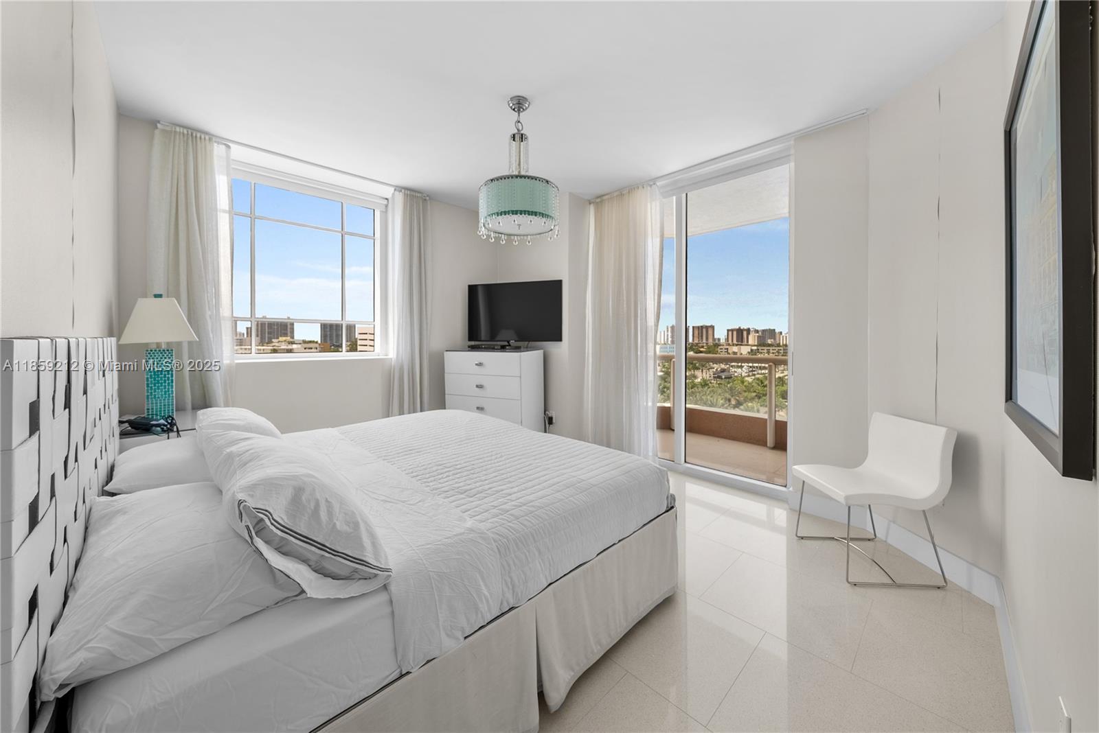 image Acqualina Ocean Residence30