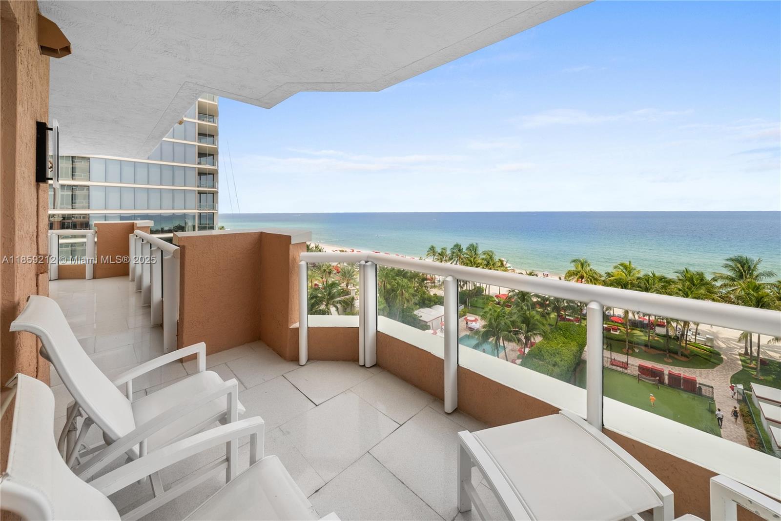 image Acqualina Ocean Residence6