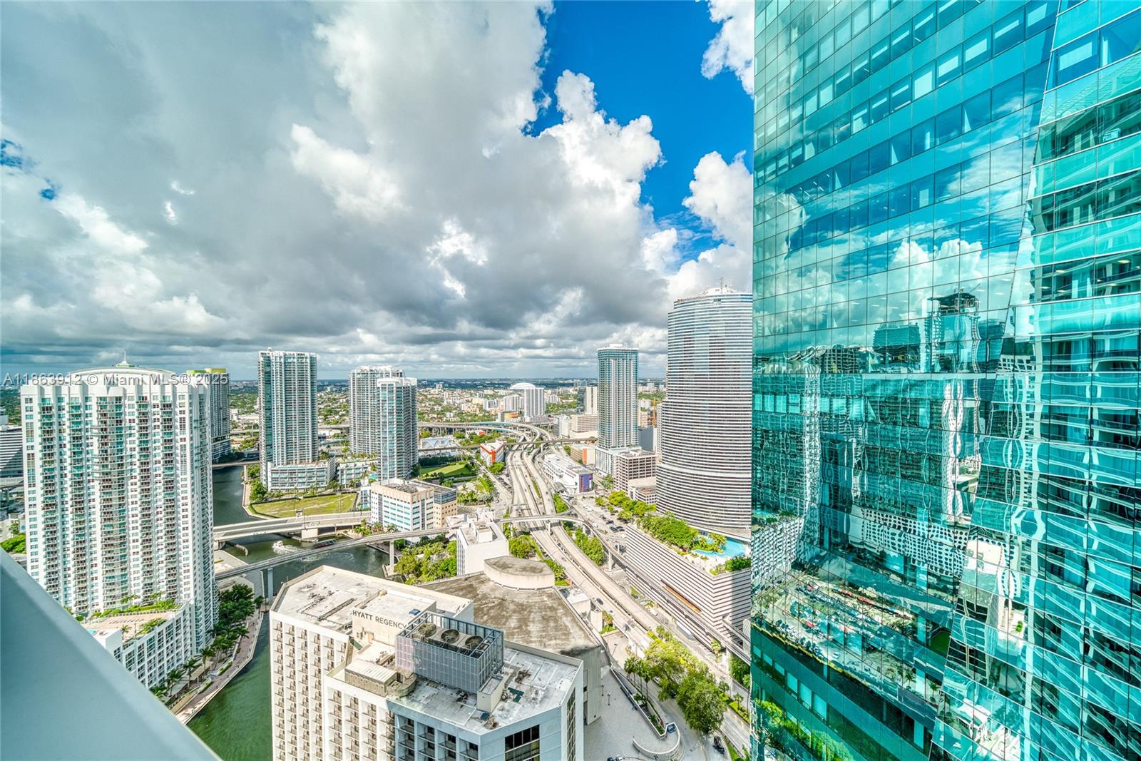 200 Biscayne Blvd Way #4411