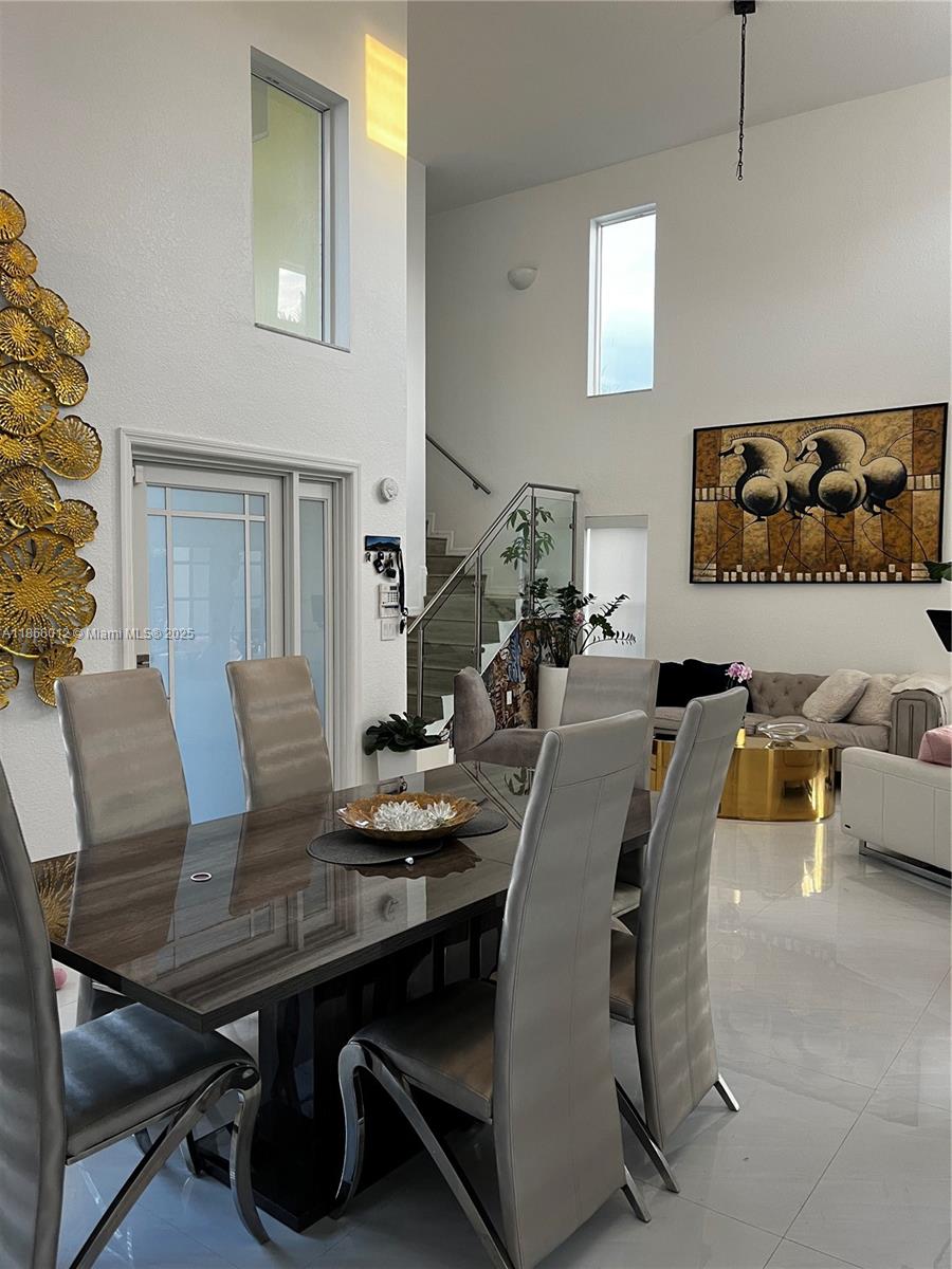 1170 E Wilshire Cir E Pembroke Pines, FL 33027