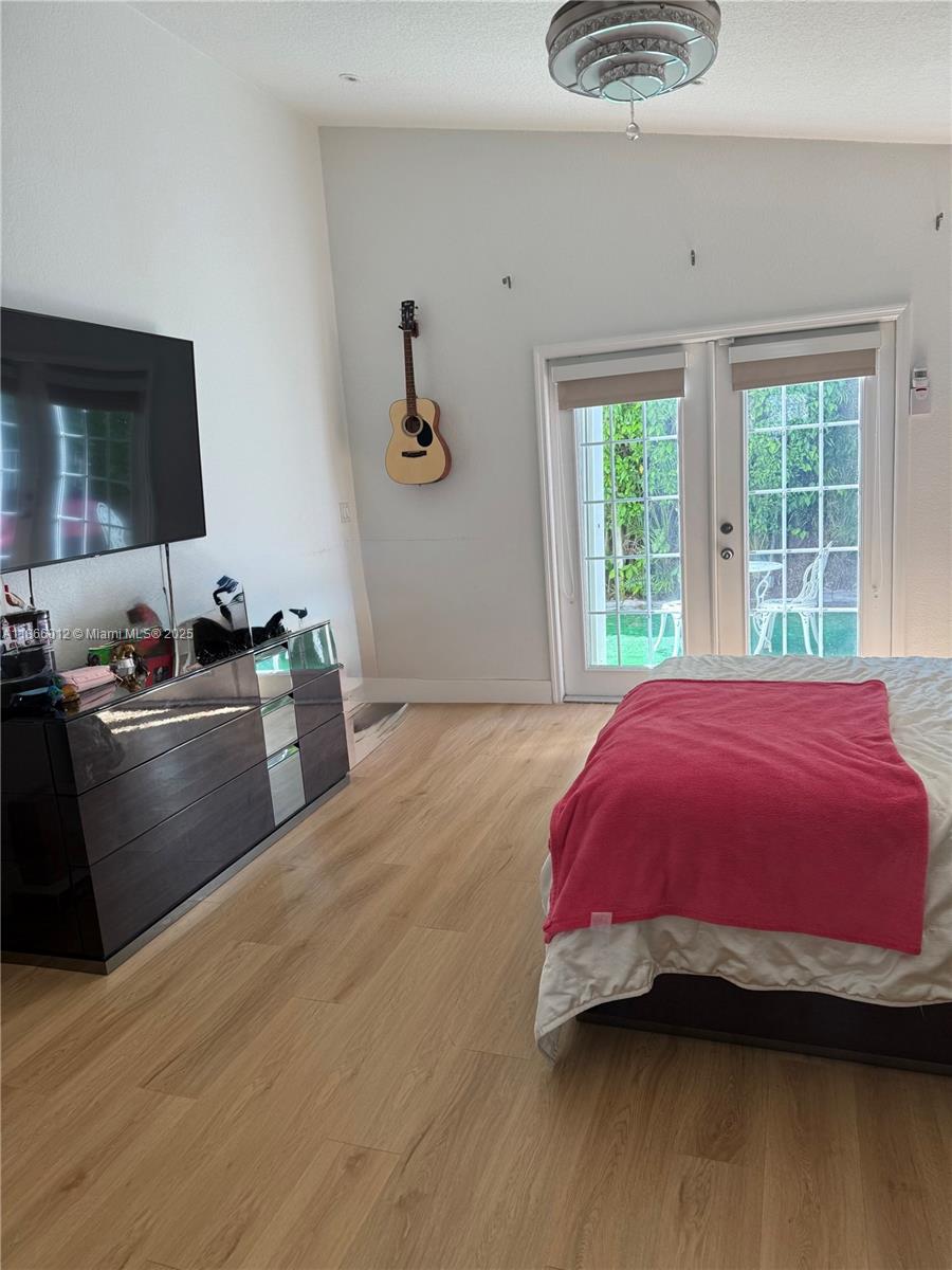 1170 E Wilshire Cir E Pembroke Pines, FL 33027