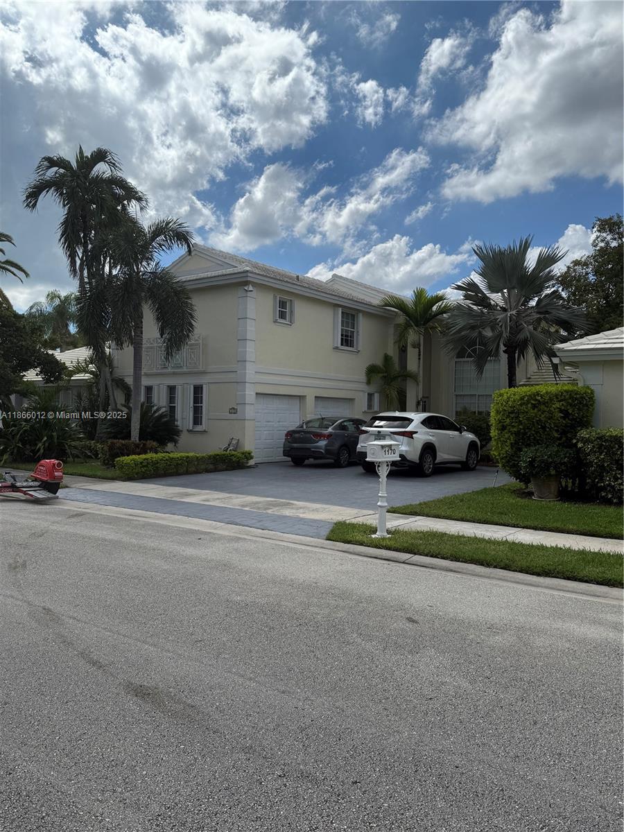 1170 E Wilshire Cir E Pembroke Pines, FL 33027