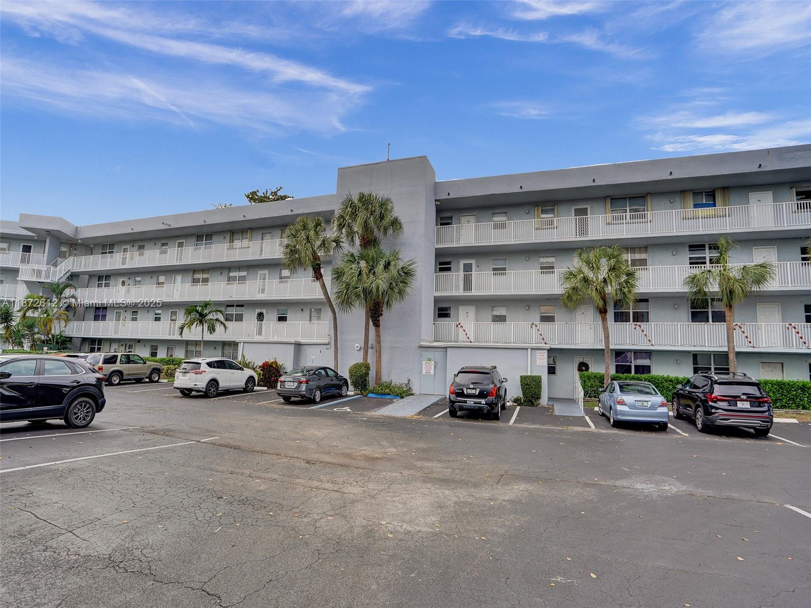 119 Royal Park Dr #3B