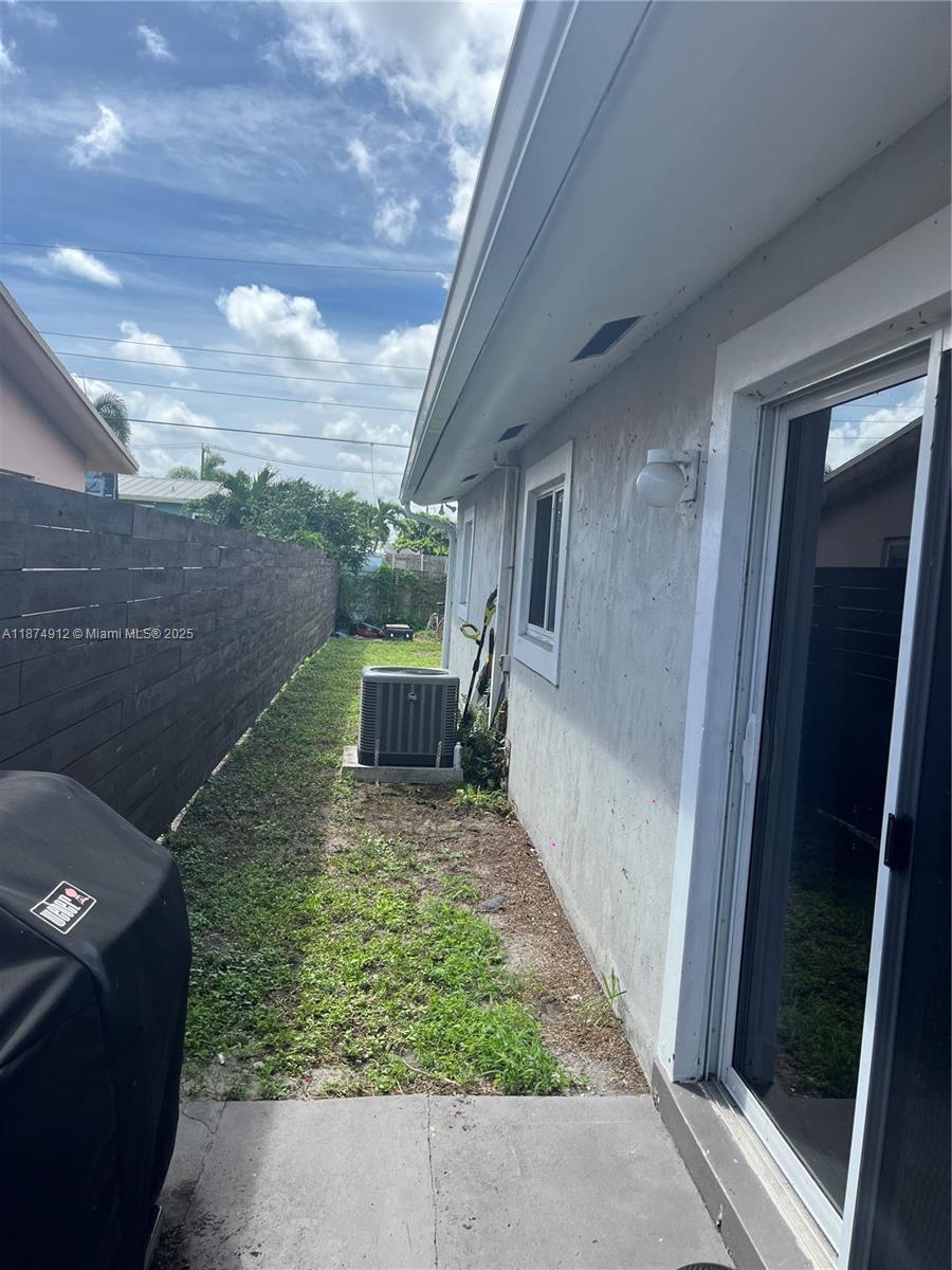 130 NW 57th St #1,Oakland Park, FL 33309