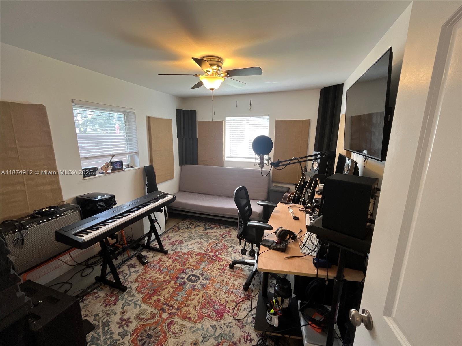 130 NW 57th St #1,Oakland Park, FL 33309