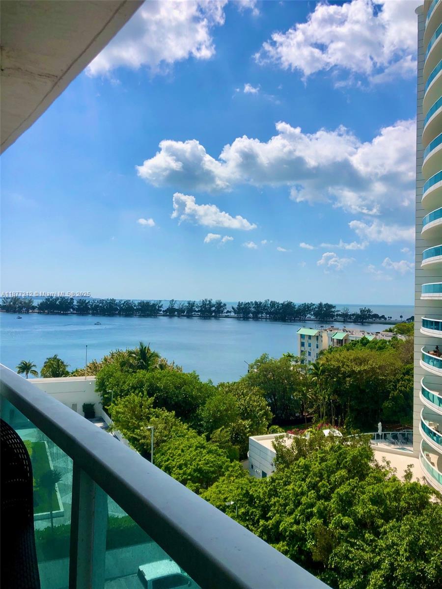 2101 Brickell Ave #509