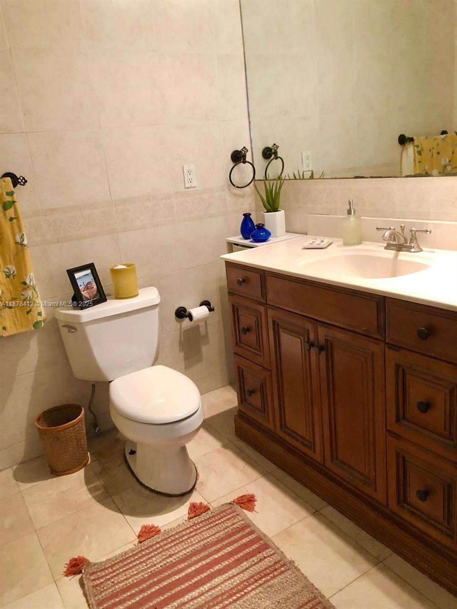 1710 Cleveland Rd Miami Beach, FL 33141