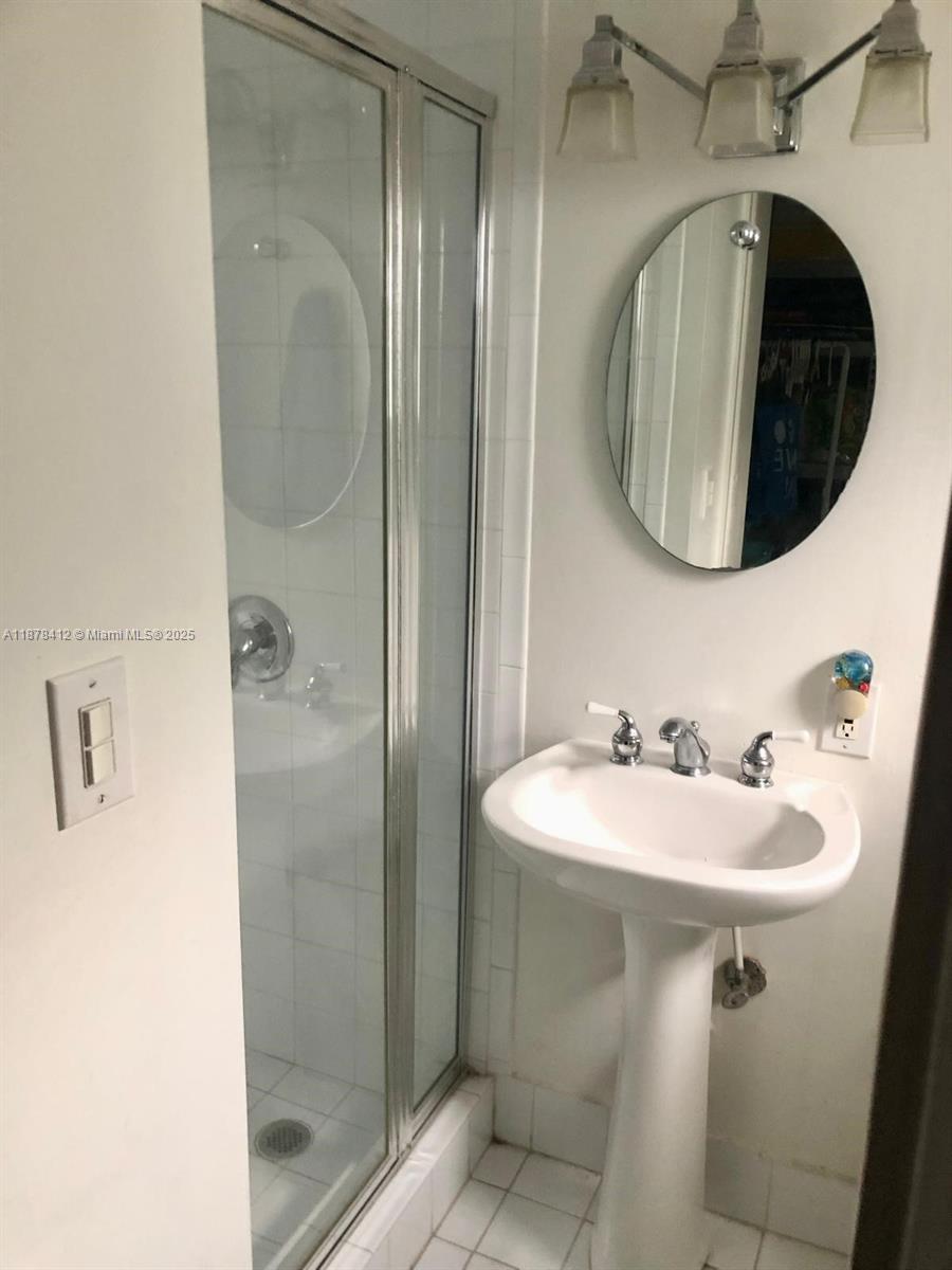 1710 Cleveland Rd Miami Beach, FL 33141