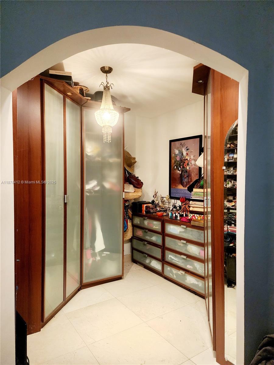 1710 Cleveland Rd Miami Beach, FL 33141