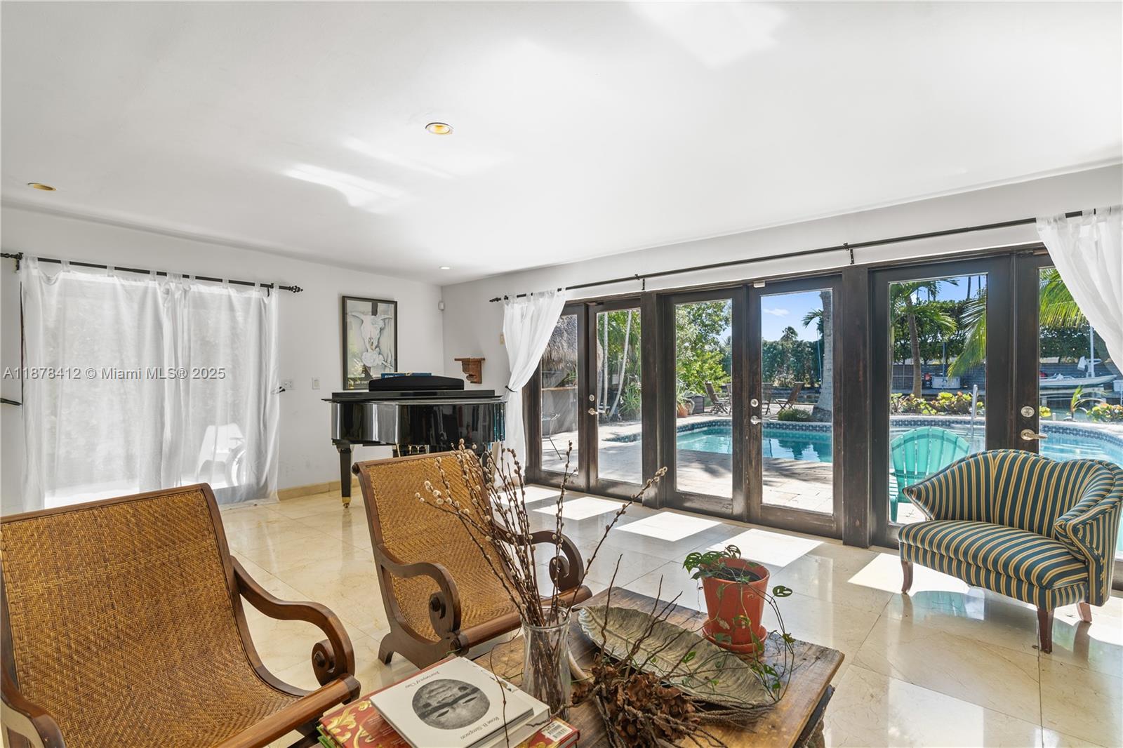 1710 Cleveland Rd Miami Beach, FL 33141