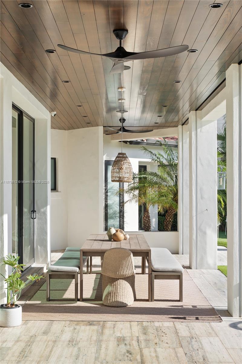 2300 NE 34th Ct Lighthouse Point, FL 33064 2300 NE 34th Ct Lighthouse Point, FL 33064