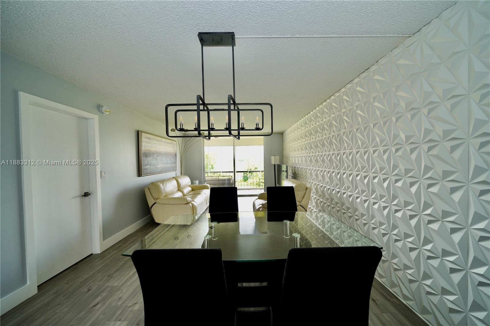 2541 Aragon Blvd #305