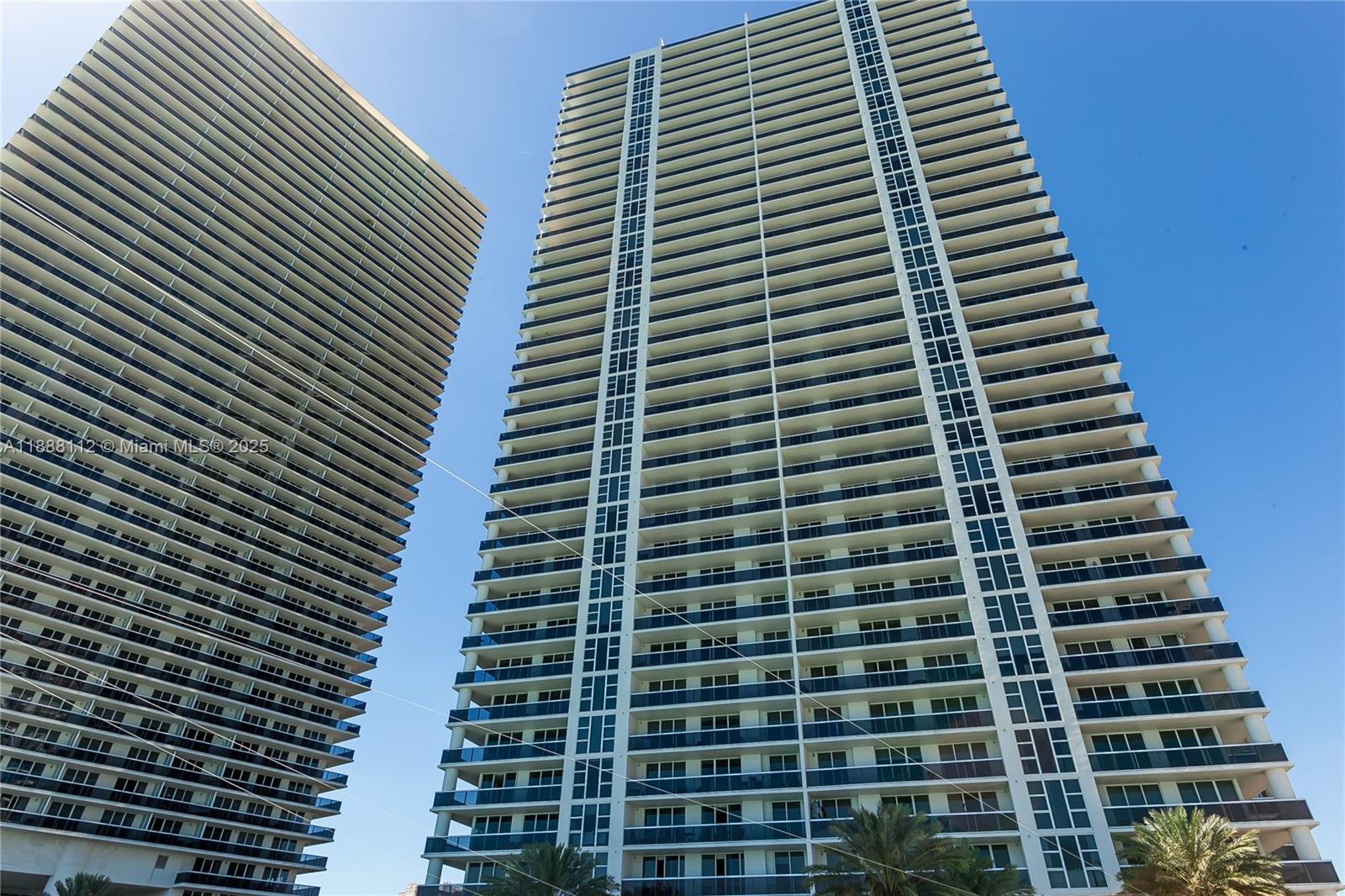 1800 S Ocean Dr #2402 Hallandale Beach, FL 33009