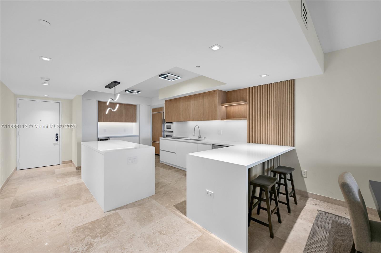 1800 S Ocean Dr #2402 Hallandale Beach, FL 33009