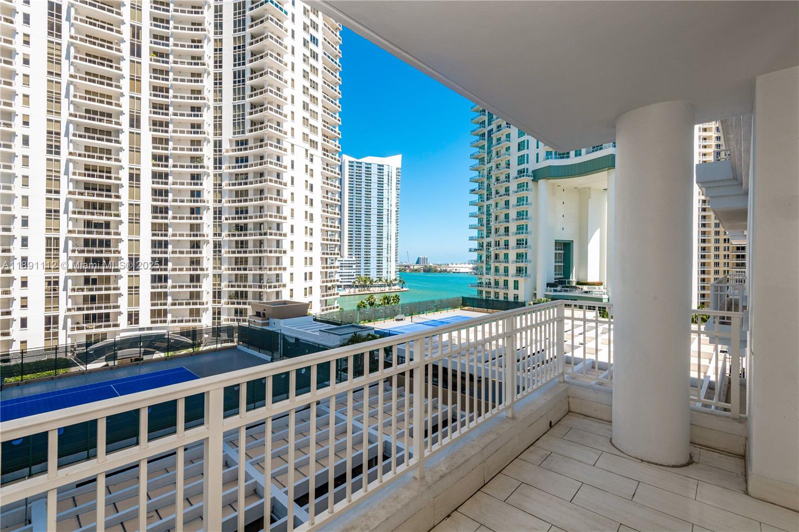 image Courts Brickell Key Condo6